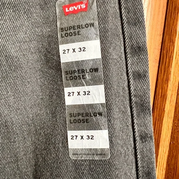 Levi's Women’s Superlow Loose jeans - Picture 6 of 7